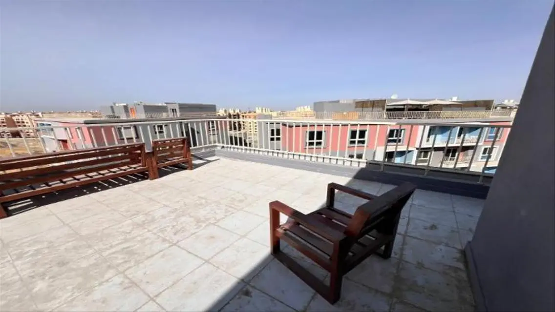 عمارة سكنية فاخرة للبيع - 300 متر