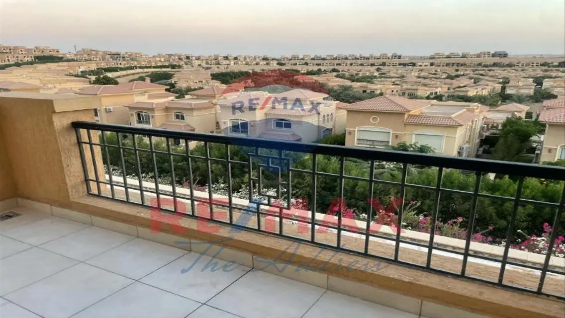 Luxury Apartment for Sale with Stunning Main View