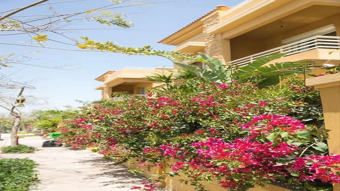 فيلا فاخرة للبيع بمساحة 500-1000 متر