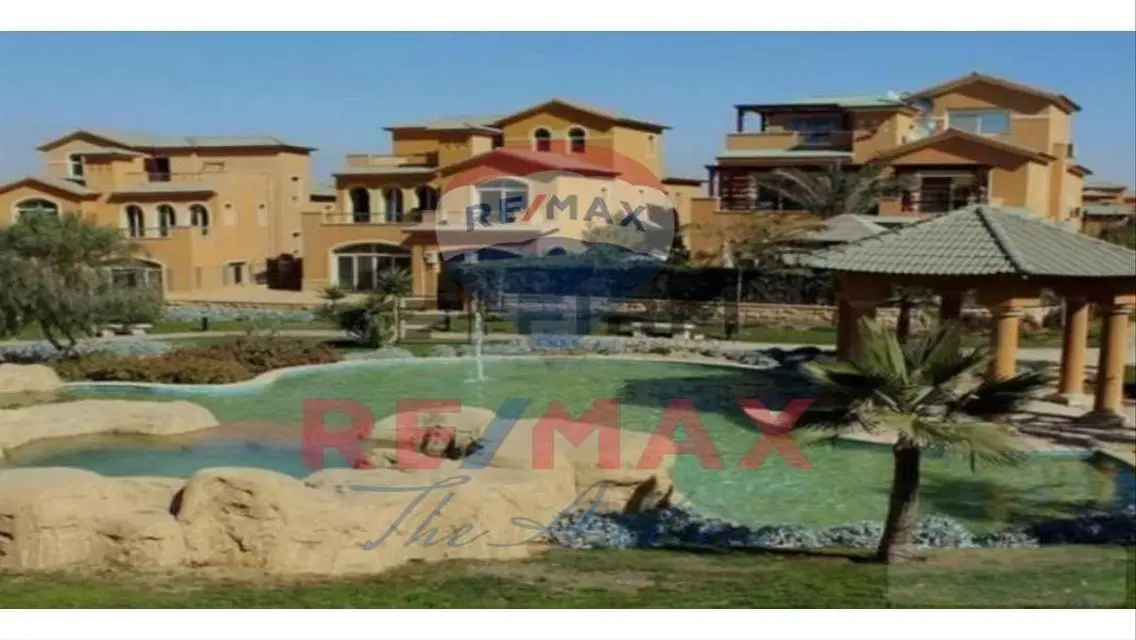 شقة فاخرة بمساحة 340 متر مع إطلالة رائعة على البحيرة