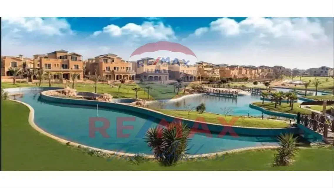 شقة فاخرة بمساحة 340 متر مع إطلالة رائعة على البحيرة