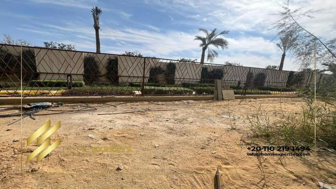 فيلا فاخرة للبيع في منطقة هادئة