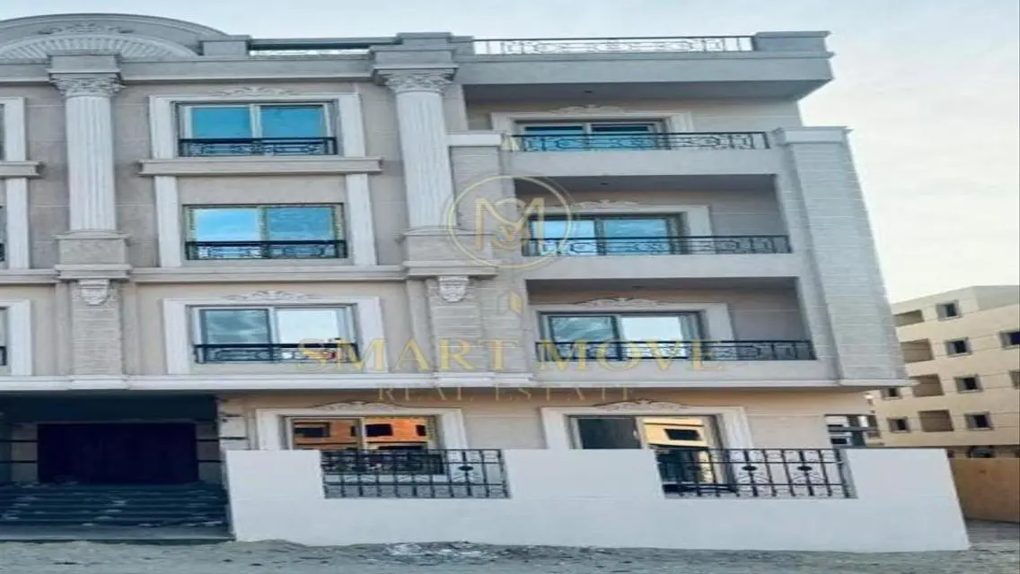 Luxury Apartment with Balcony and Security Guard