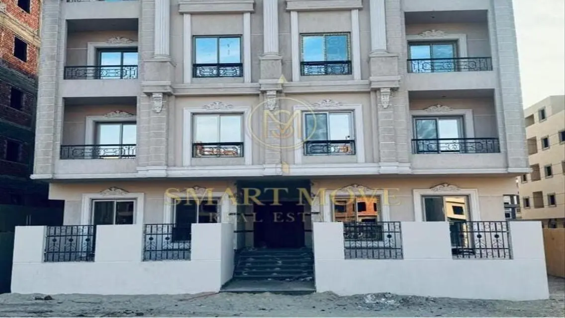 Luxury Apartment with Balcony and Security Guard