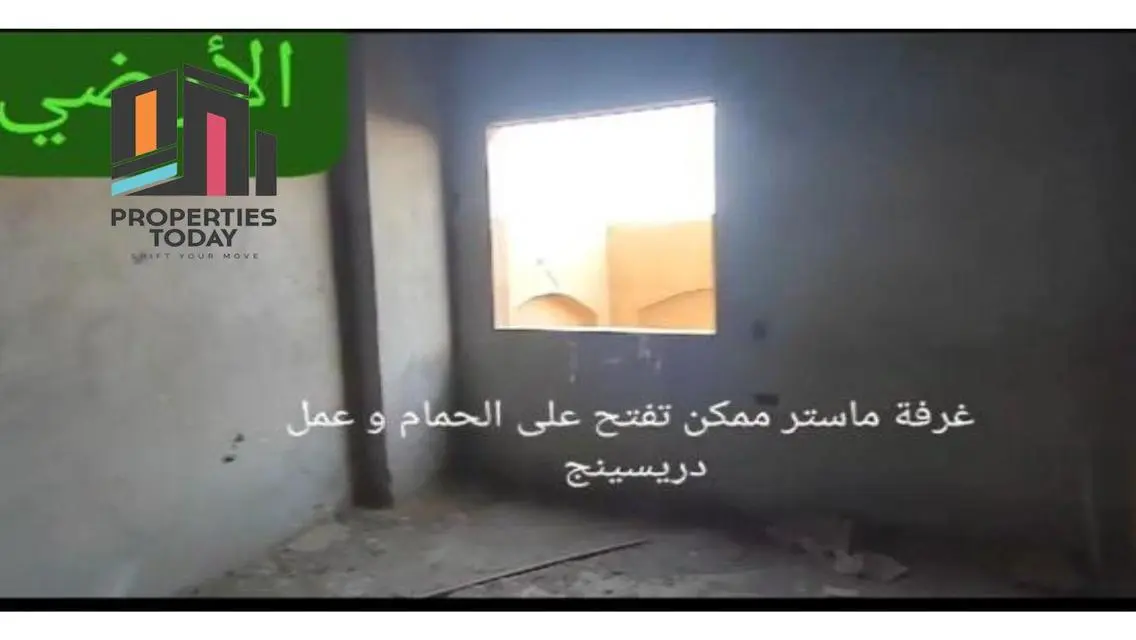 شقة فاخرة بمساحة واسعة للبيع