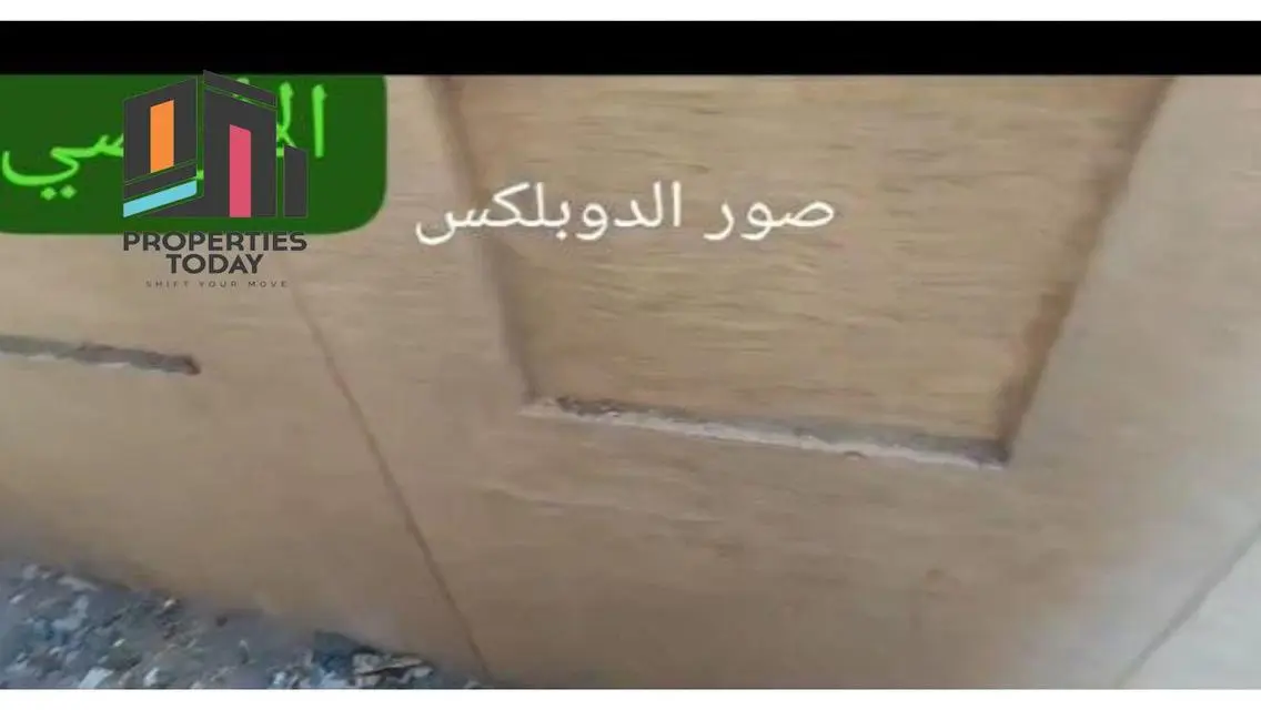 شقة فاخرة بمساحة واسعة للبيع