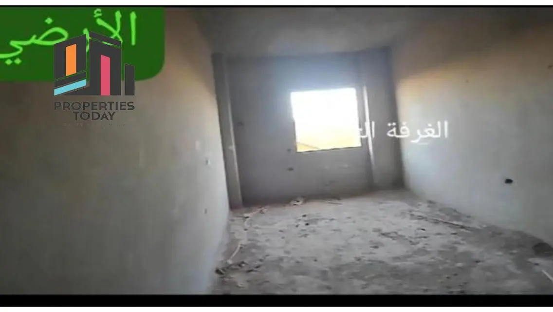 شقة فاخرة بمساحة واسعة للبيع