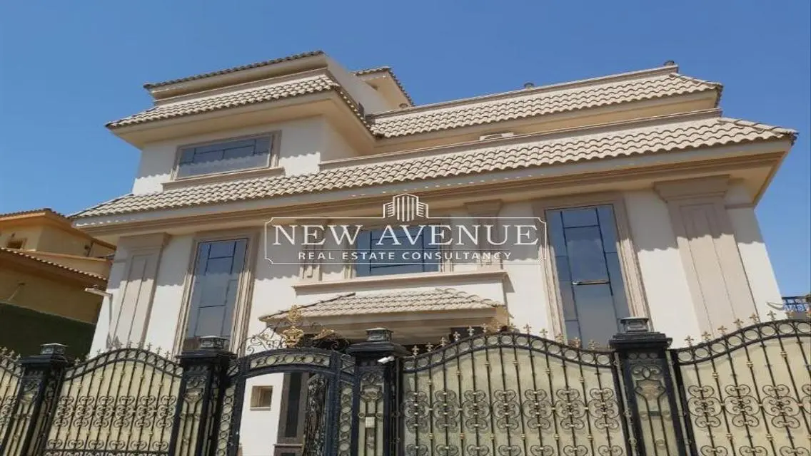Luxurious Villa with Spacious Area