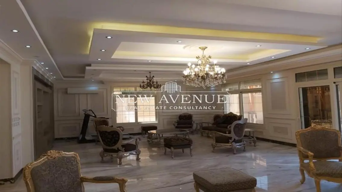 Luxurious Villa with Spacious Area