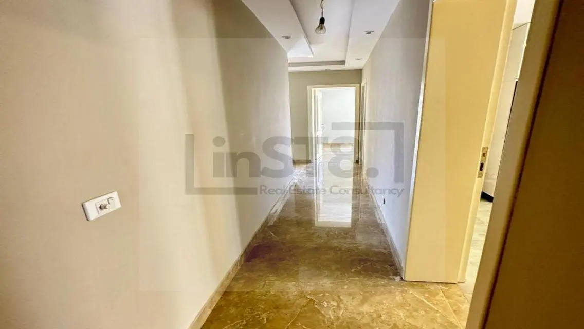Luxury Apartment for Rent in ST81
