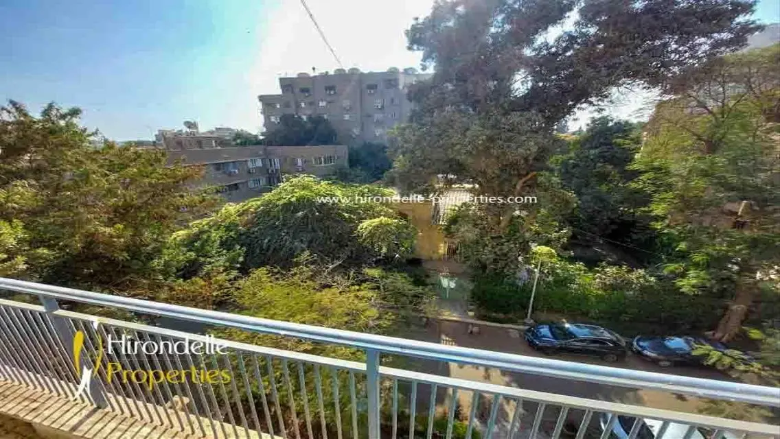 فرصة استثمارية رائعة في عقار بمساحة 165 متر