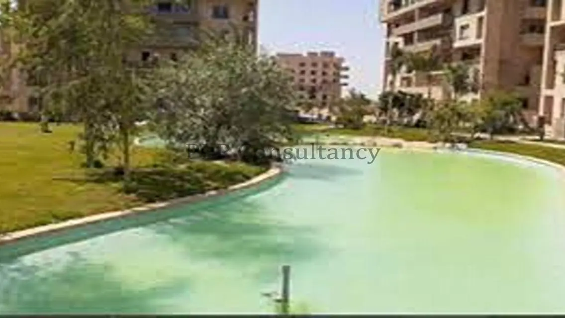شقة فاخرة في قلب المدينة للبيع
