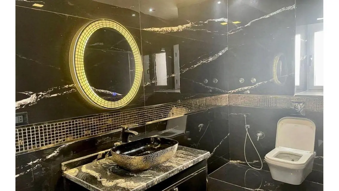 Luxury Apartment for Sale - 326 Square Meters in a Prime Location