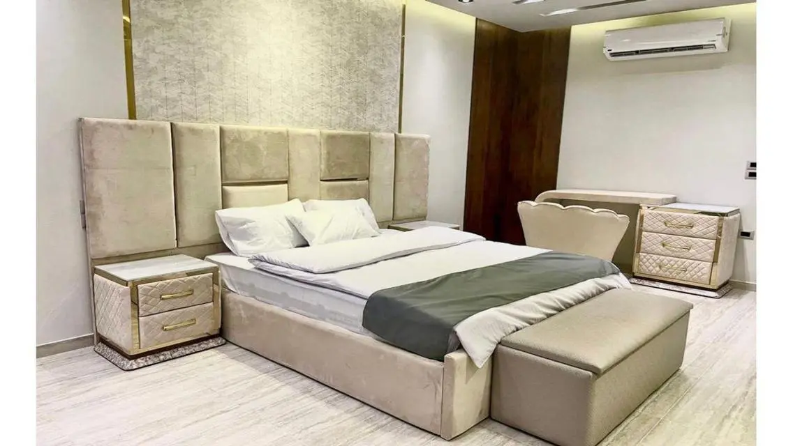 Luxury Apartment for Sale - 326 Square Meters in a Prime Location