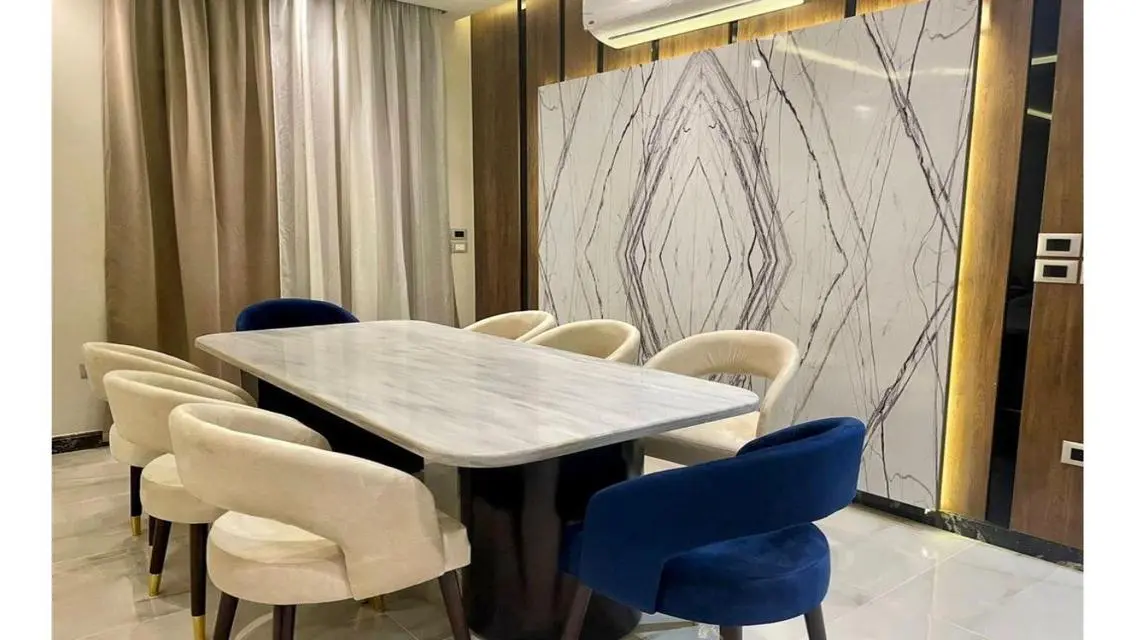Luxury Apartment for Sale - 326 Square Meters in a Prime Location