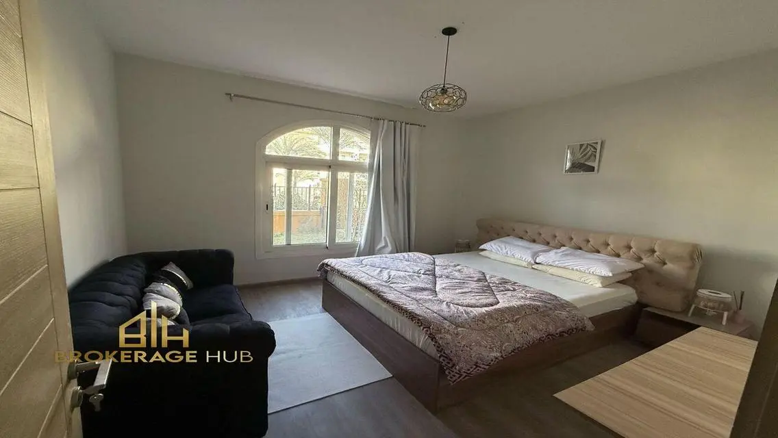 Exclusive Apartment for Sale with Scenic Lake View