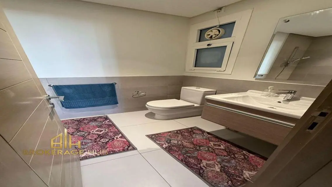 Exclusive Apartment for Sale with Scenic Lake View