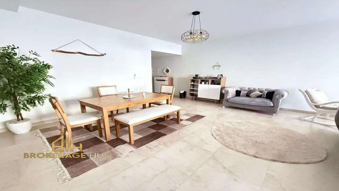 Exclusive Apartment for Sale with Scenic Lake View
