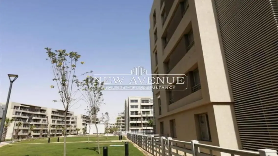 شقة مميزة بمساحة رائعة وميزات فاخرة