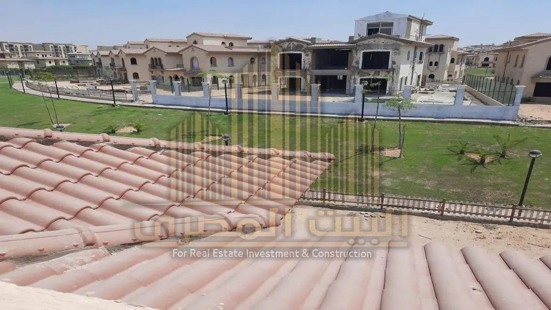Luxury Villa with Private Garden and Pool