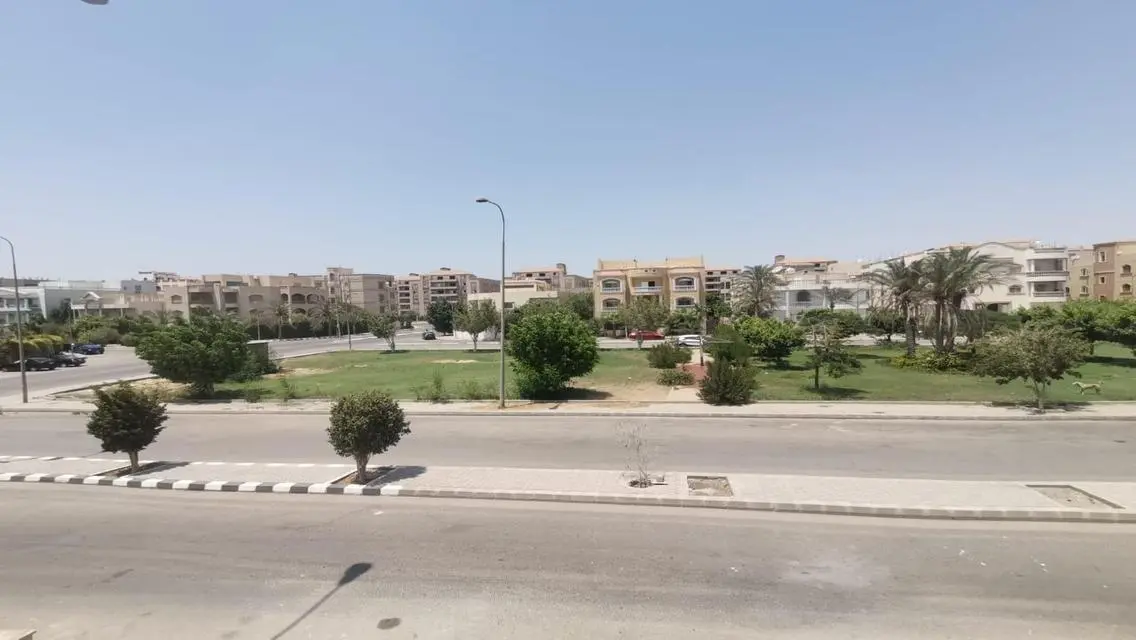 Luxurious Apartment for Sale with Spacious Areas and Green Spaces