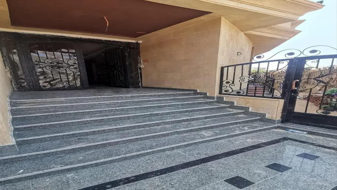 Luxurious Apartment for Sale with Spacious Areas and Green Spaces