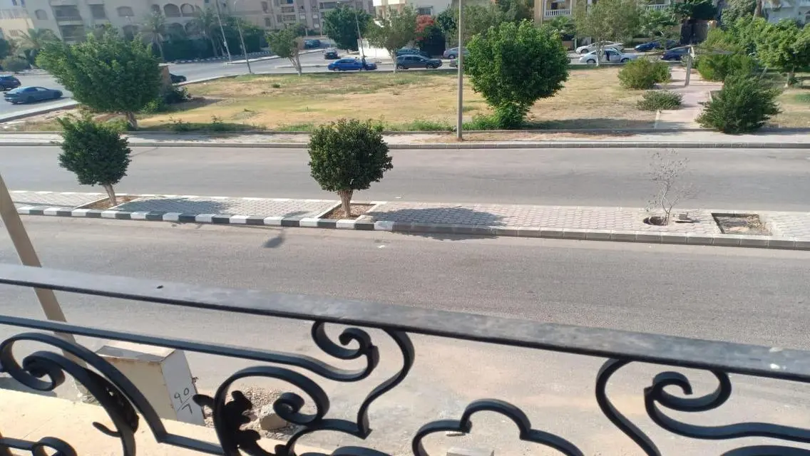 Luxurious Apartment for Sale with Spacious Areas and Green Spaces