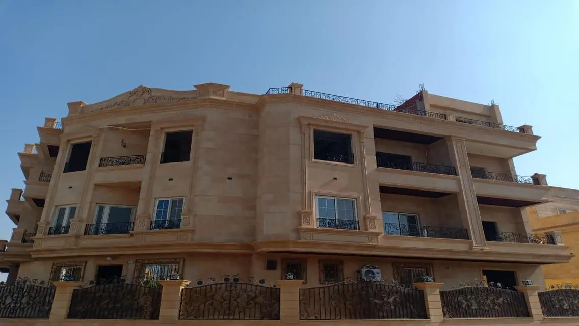 Luxurious Apartment for Sale with Spacious Areas and Green Spaces