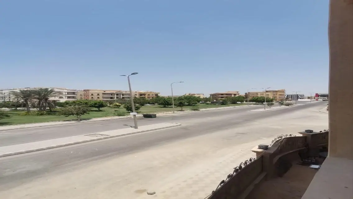 Luxurious Apartment for Sale with Spacious Areas and Green Spaces