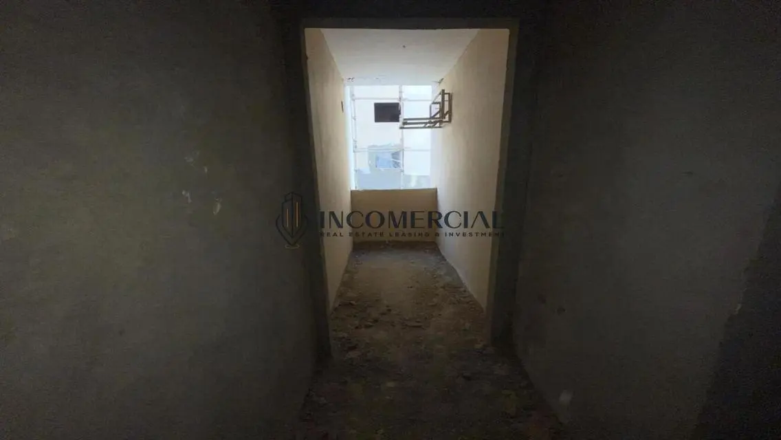 Luxury Apartment of 184 sqm with Covered Parking