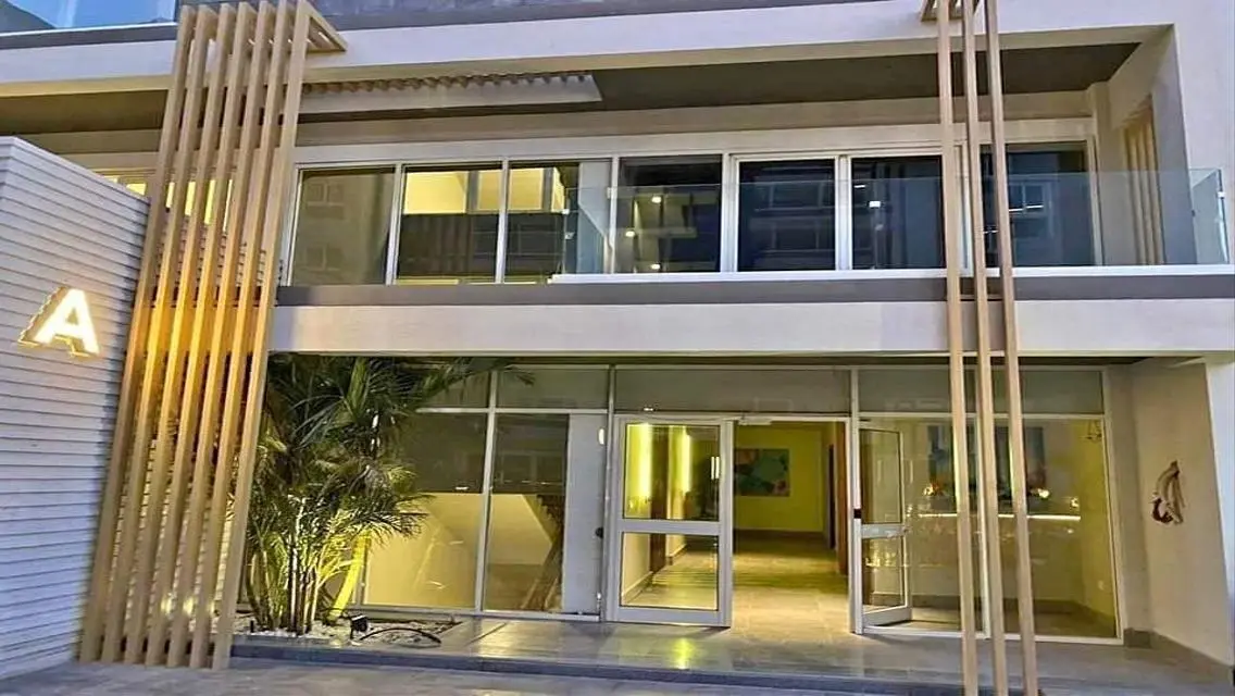 Luxurious Villa with Private Garden and Pool
