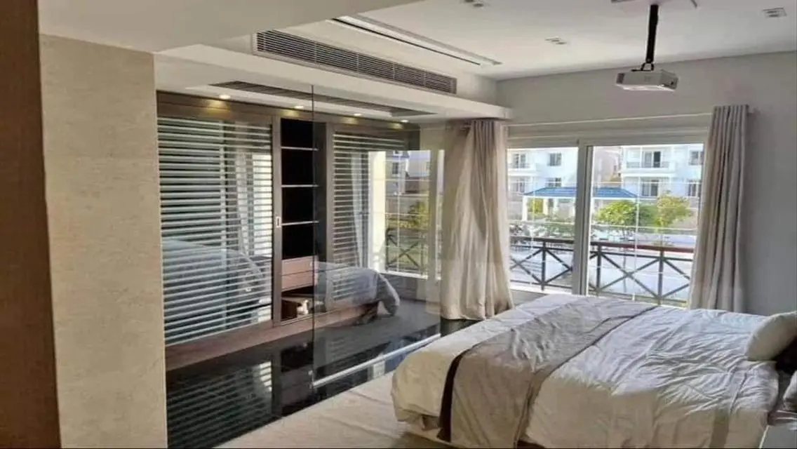 Luxurious Villa with Private Garden and Pool