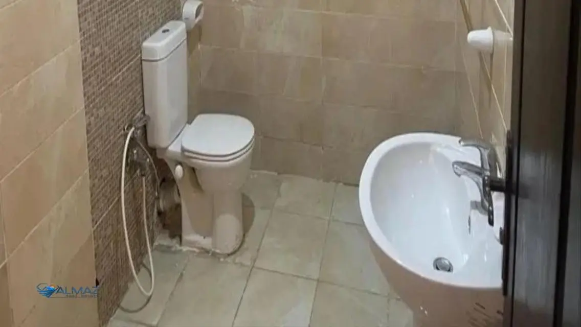 Apartment for Rent with Security Guard and Balcony