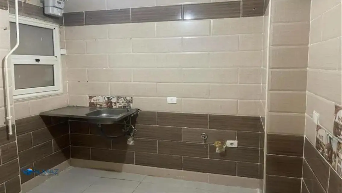 Apartment for Rent with Security Guard and Balcony