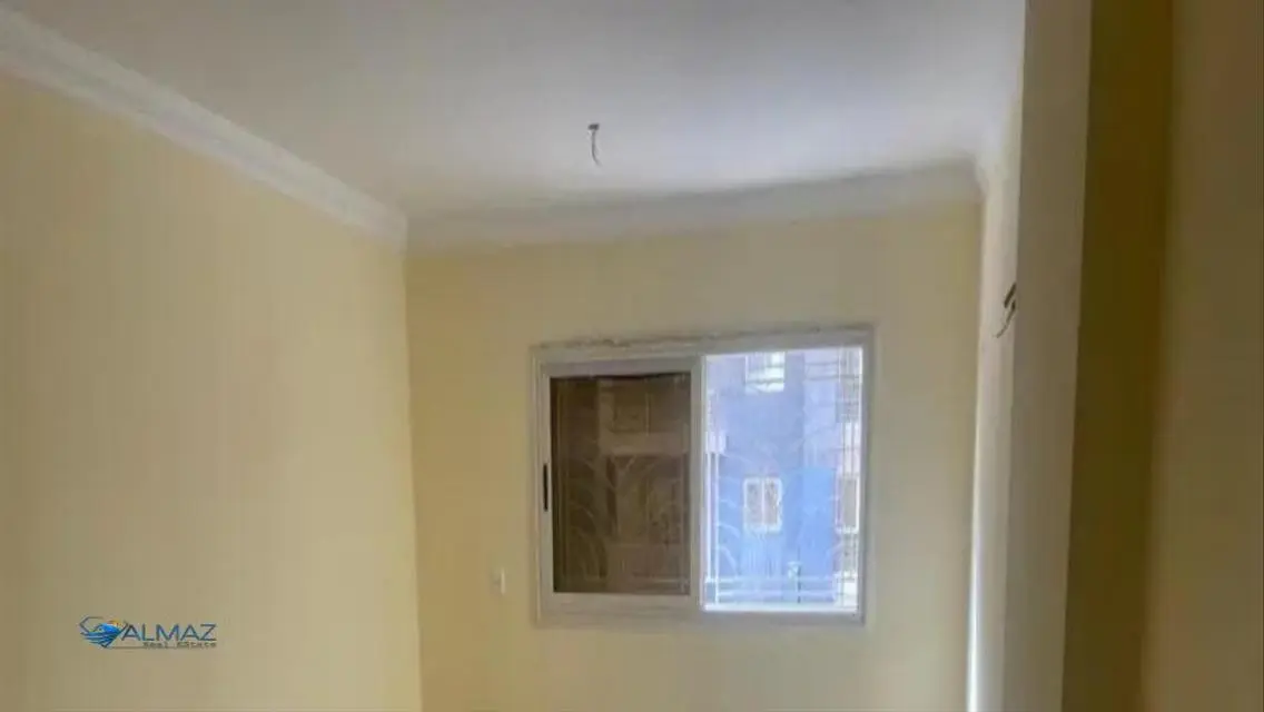 Apartment for Rent with Security Guard and Balcony