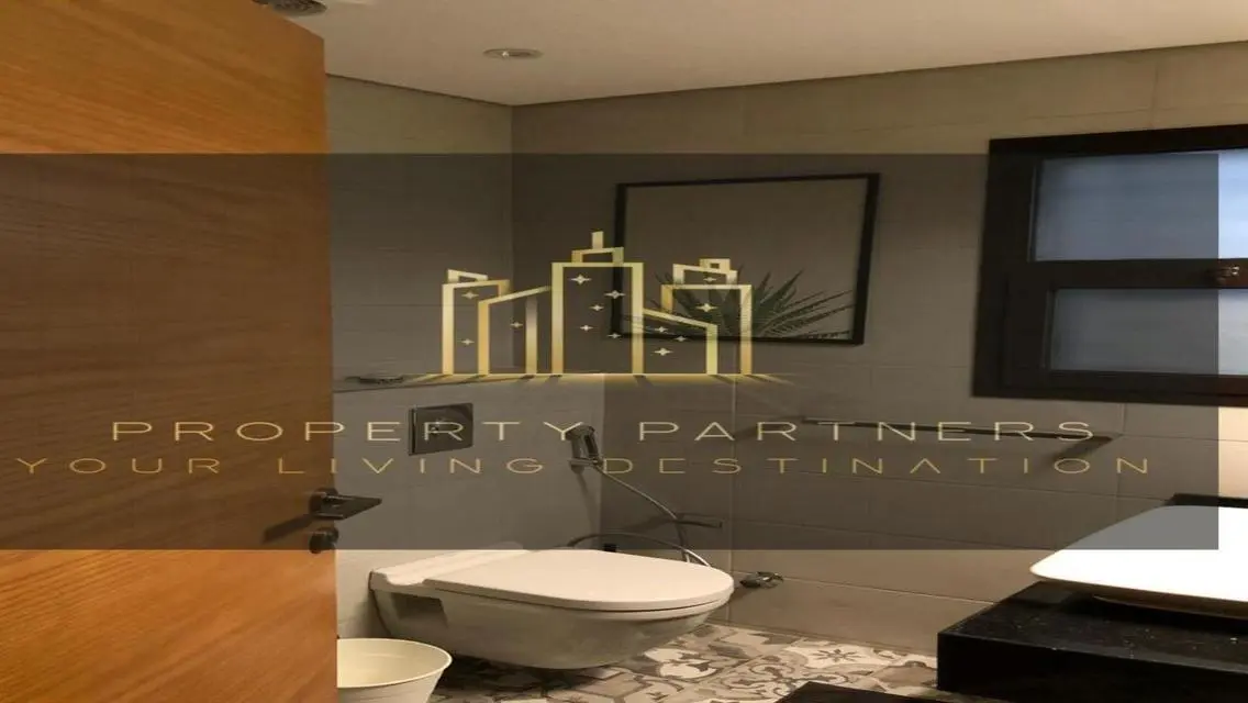 Luxury Mansion with All Amenities in Prime Location