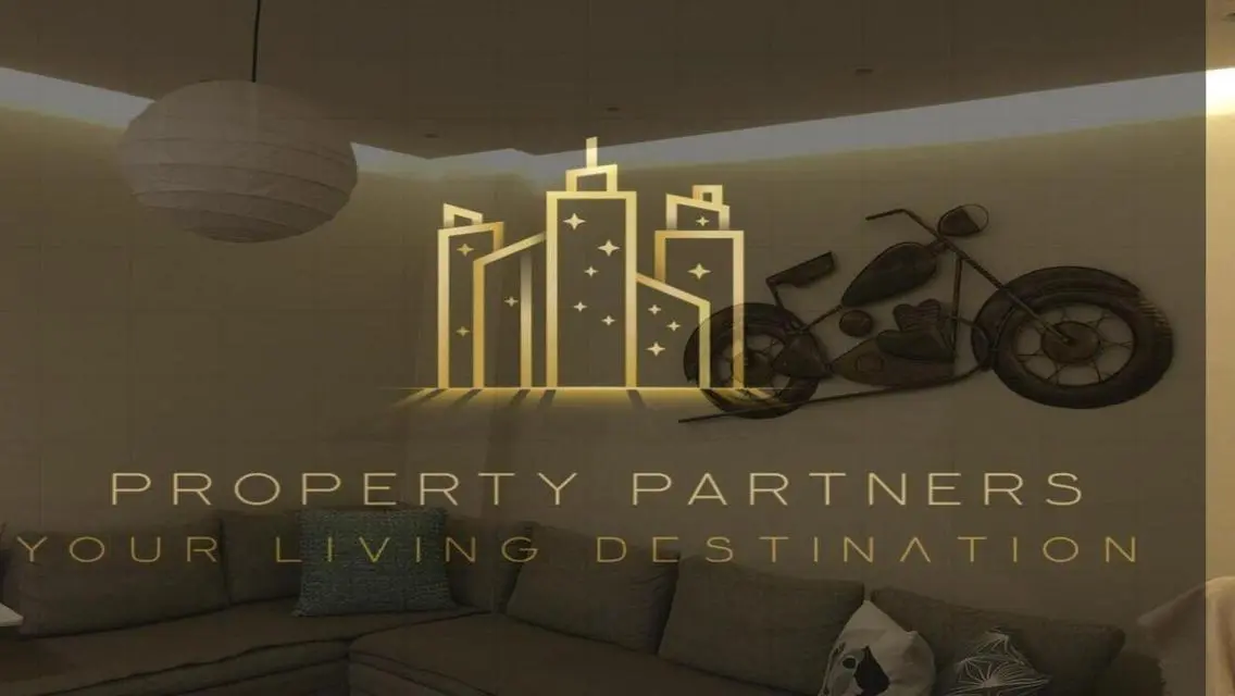 Luxury Mansion with All Amenities in Prime Location