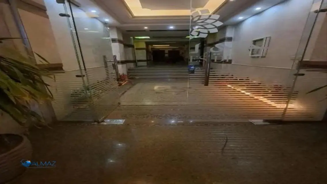شقة فاخرة بـ8 غرف للبيع بسعر مناسب