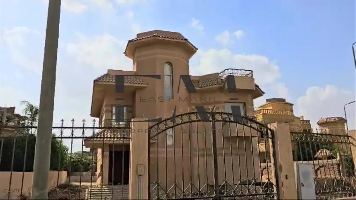 فيلا فاخرة Stand-alone مع حديقة ومسبح خاص