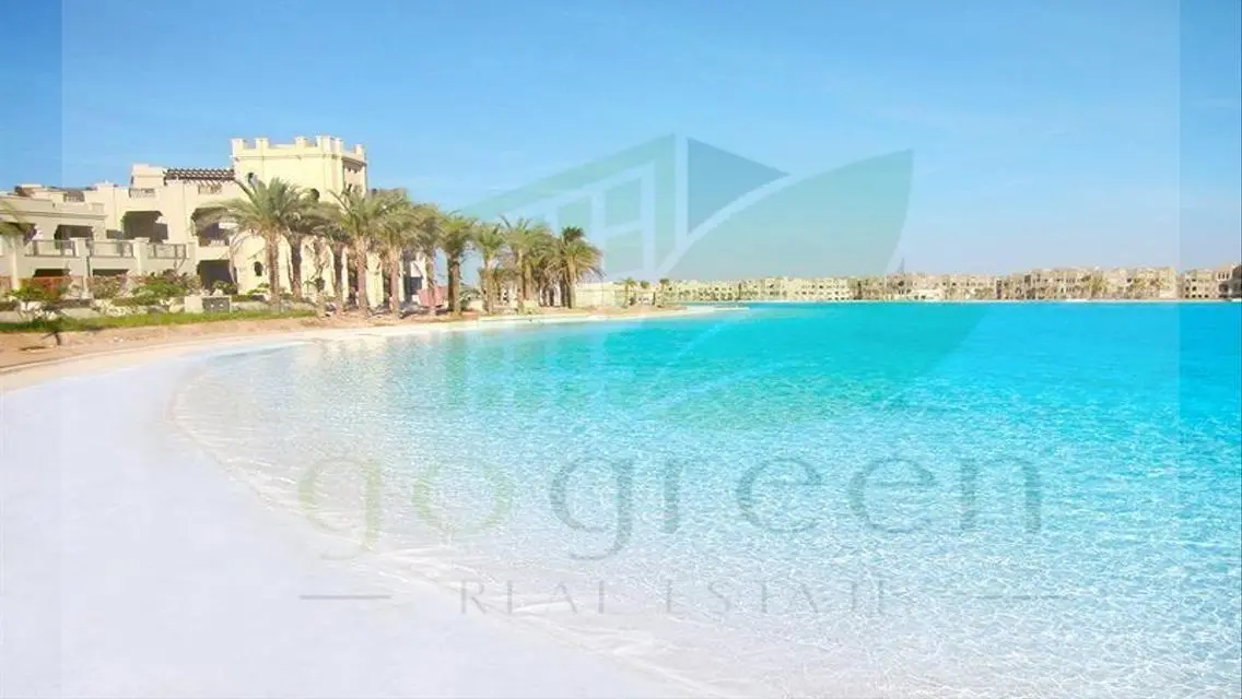 إقامة فاخرة مع إطلالة رائعة للبيع
