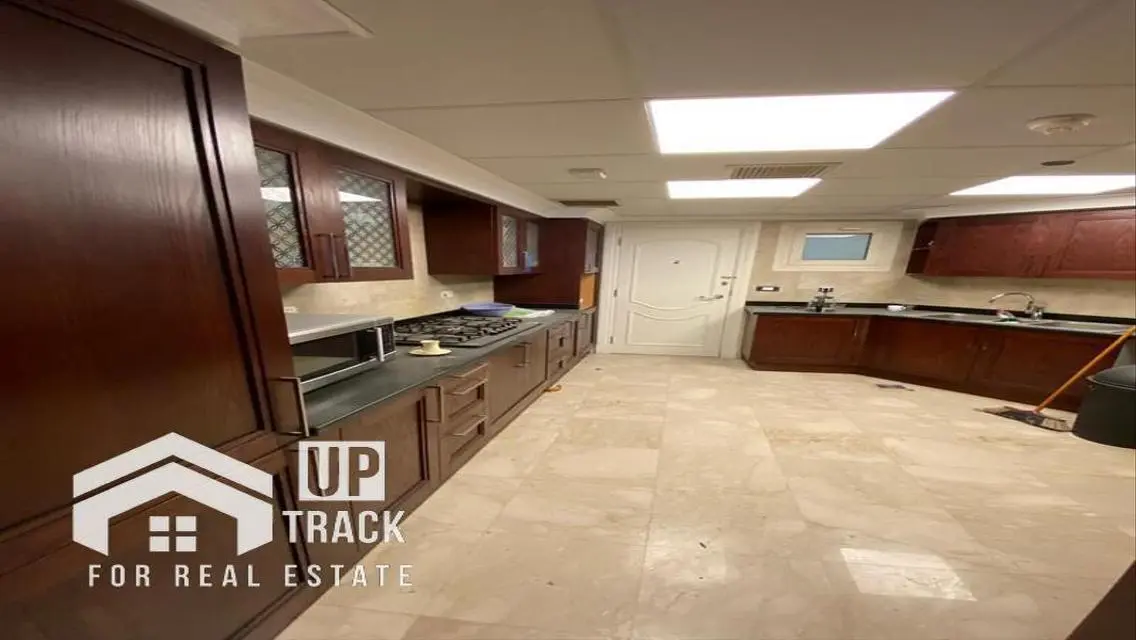 Luxury Apartment for Sale with Ample Space in Prime Location