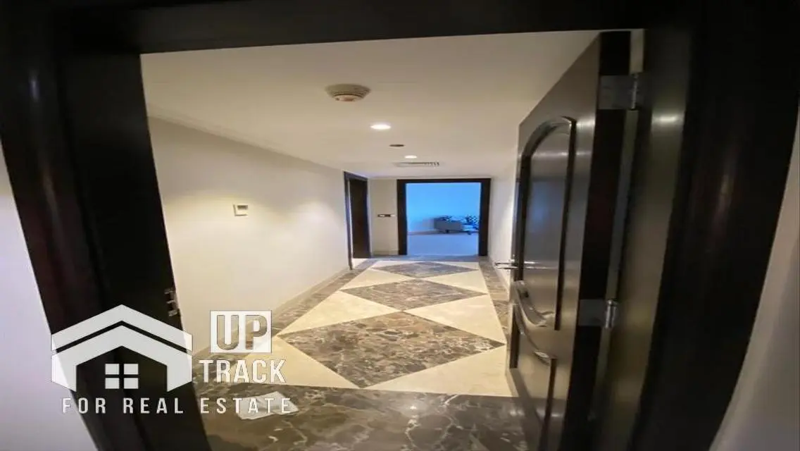 Luxury Apartment for Sale with Ample Space in Prime Location