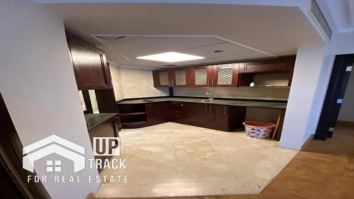 Luxury Apartment for Sale with Ample Space in Prime Location