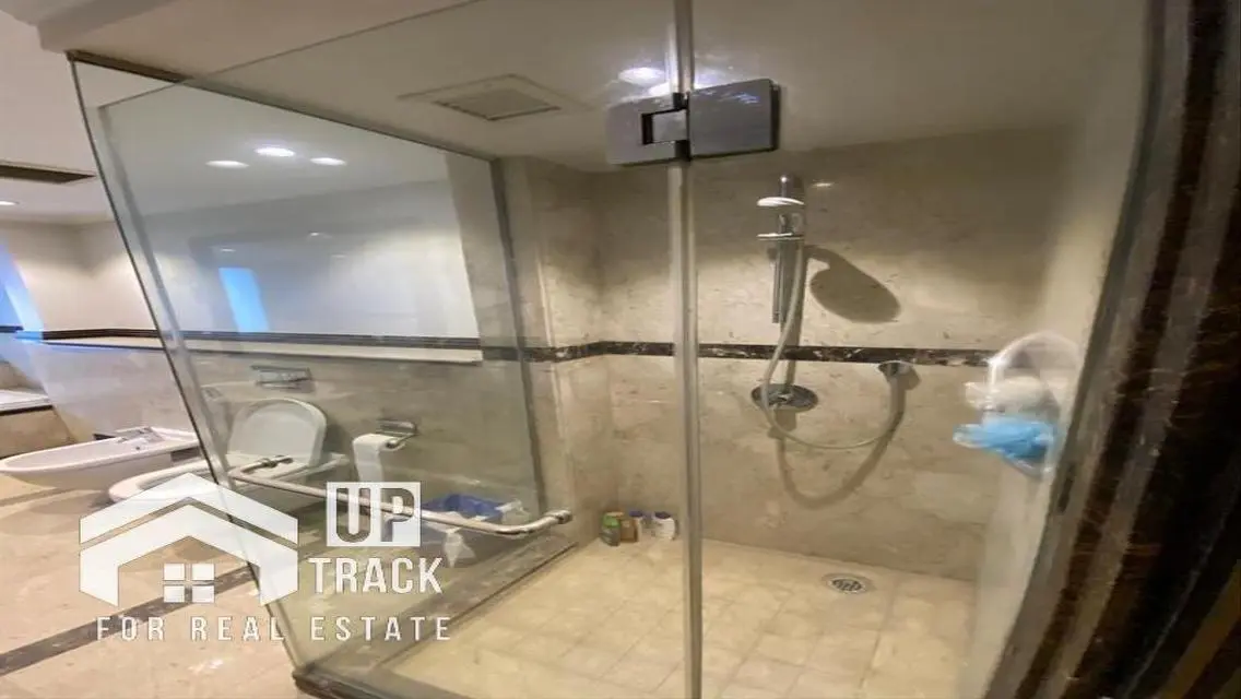 Luxury Apartment for Sale with Ample Space in Prime Location