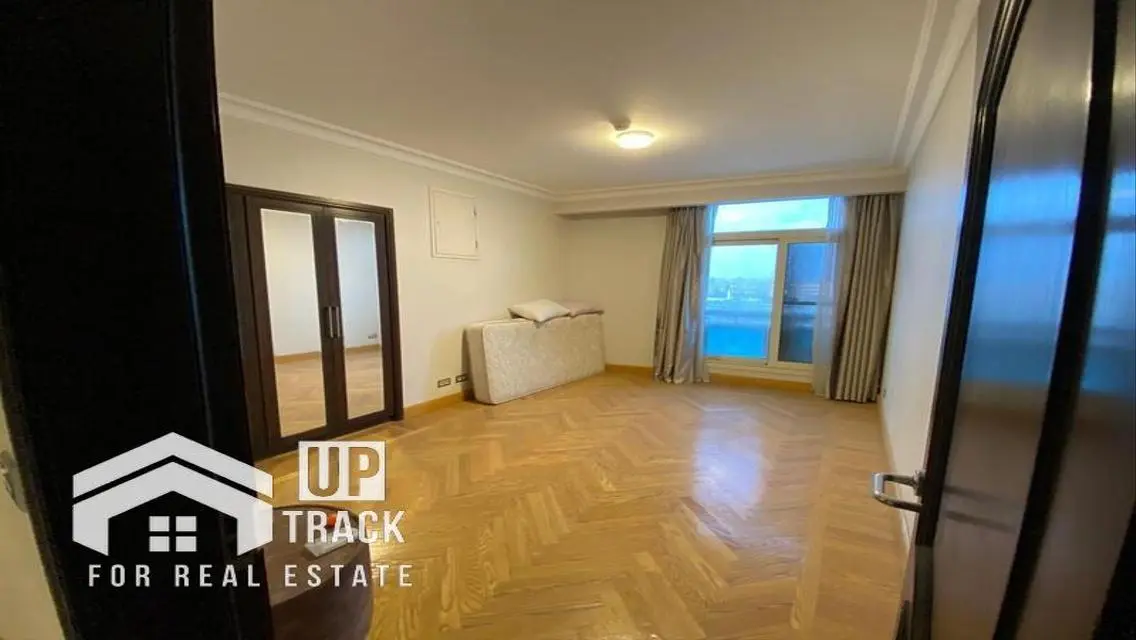 Luxury Apartment for Sale with Ample Space in Prime Location