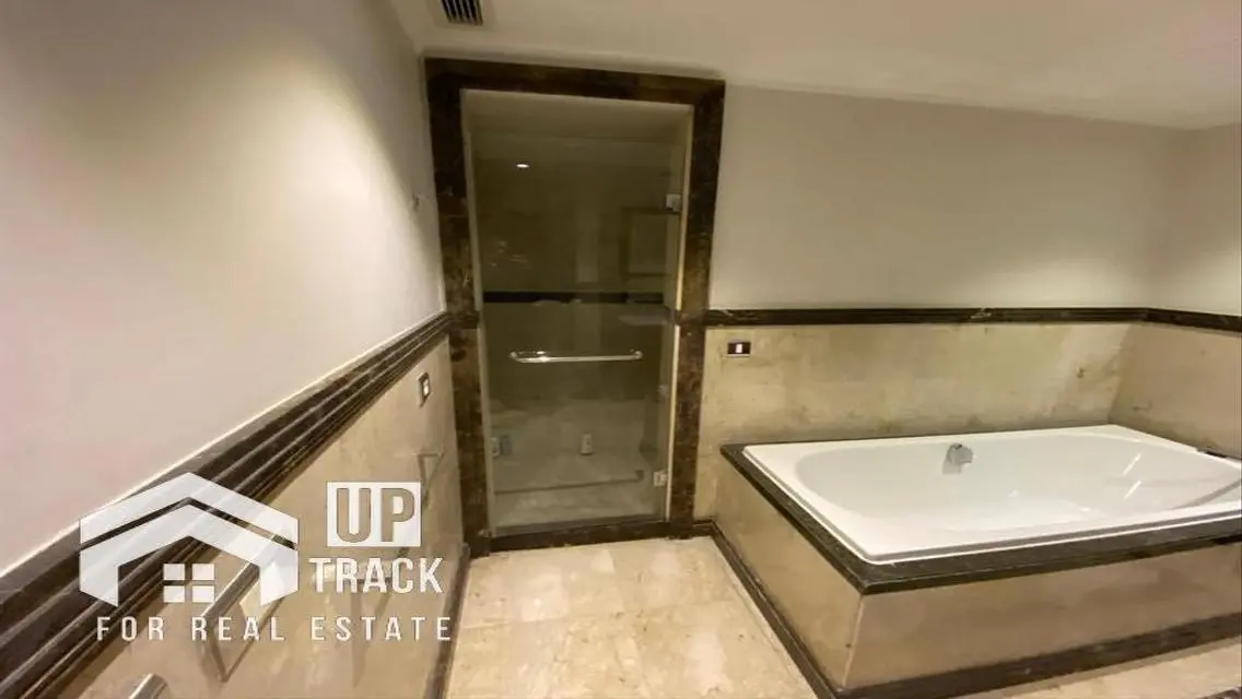 Luxury Apartment for Sale with Ample Space in Prime Location
