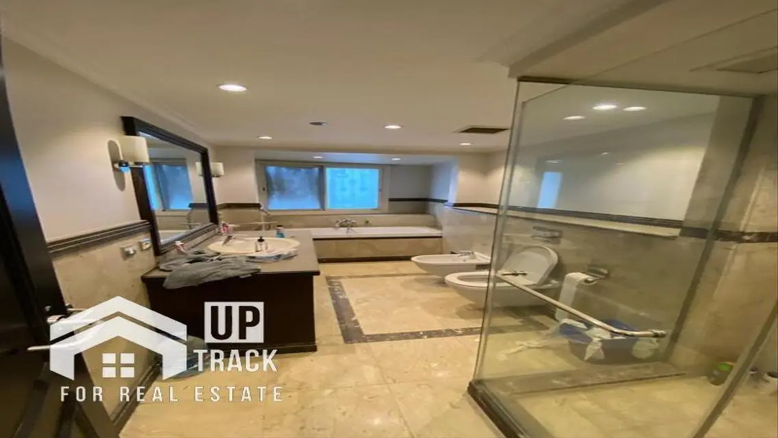 Luxury Apartment for Sale with Ample Space in Prime Location