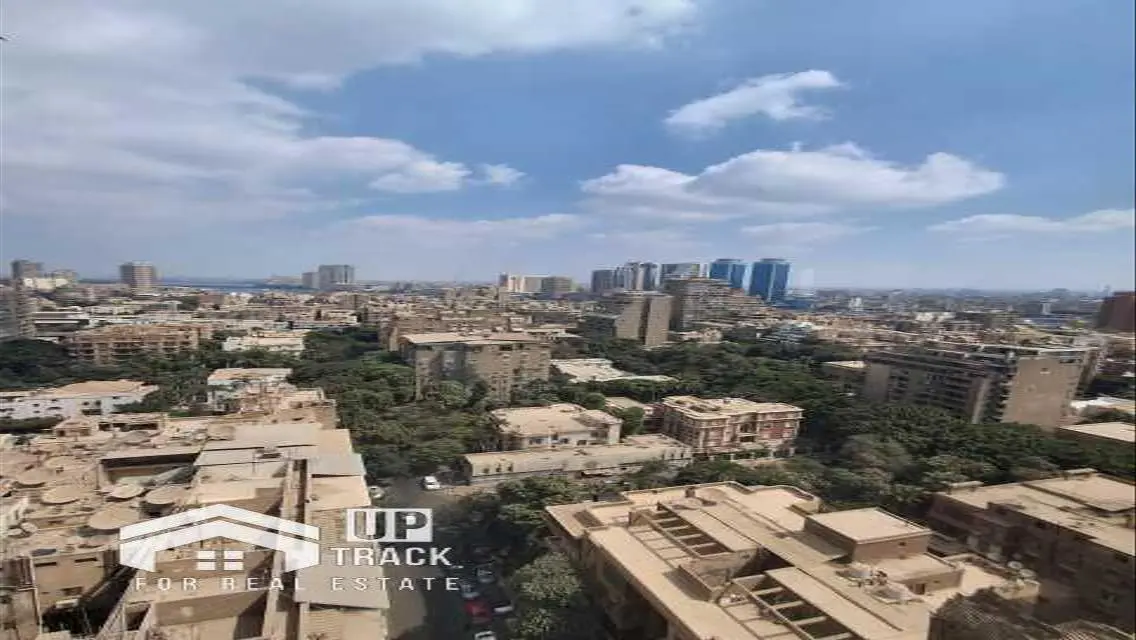 شقة رائعة 3 غرف نوم للبيع في موقع متميز