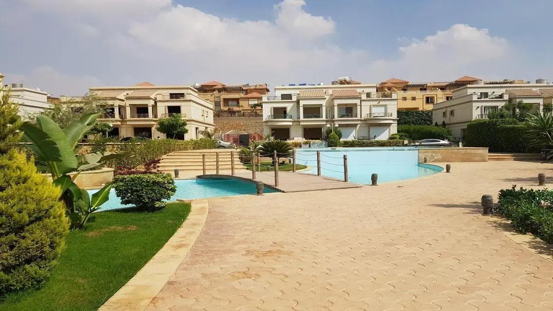 Luxury Apartment for Sale with Landmark Views