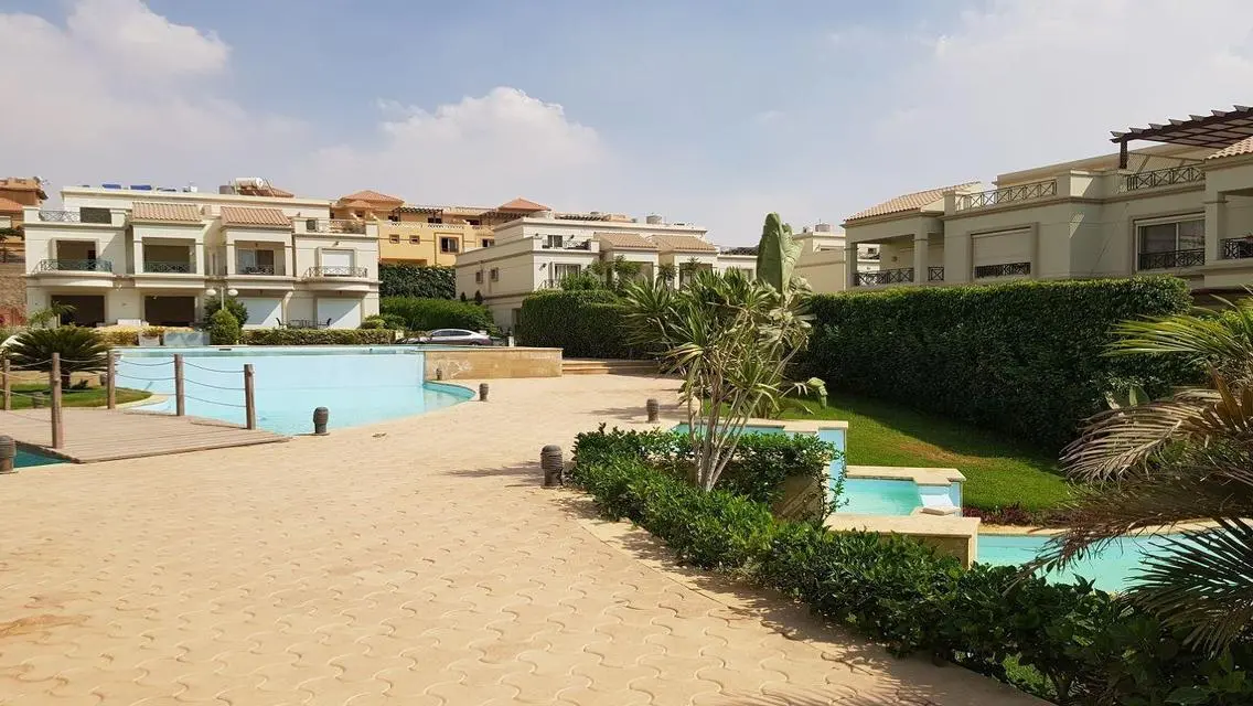 Luxury Apartment for Sale with Landmark Views